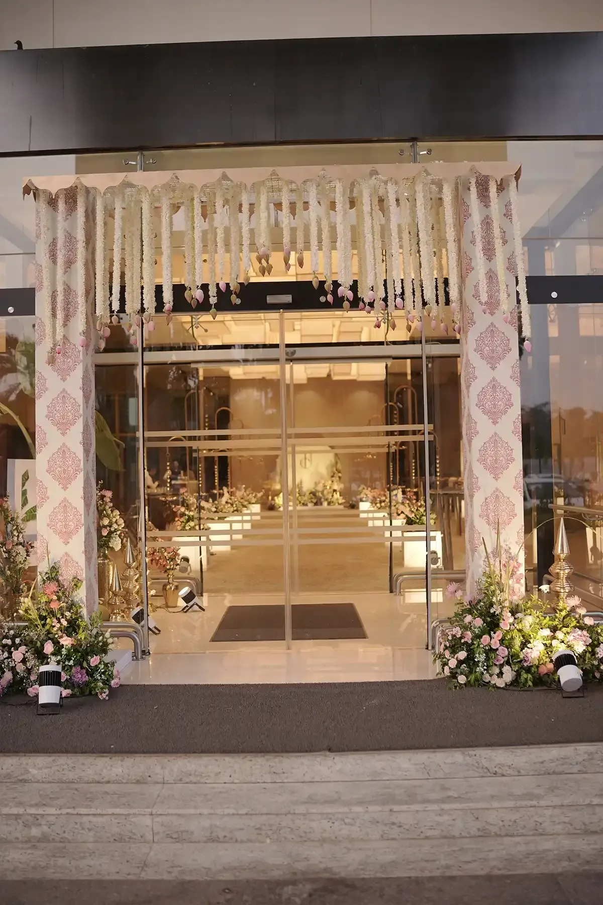Premium Wedding Planners in Kerala creating stunning floral wedding décor